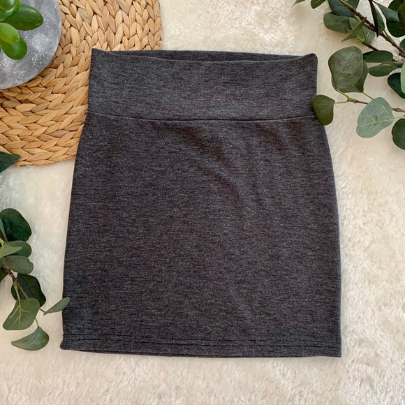 Dark gray mini skirt - Picture 1 of 4